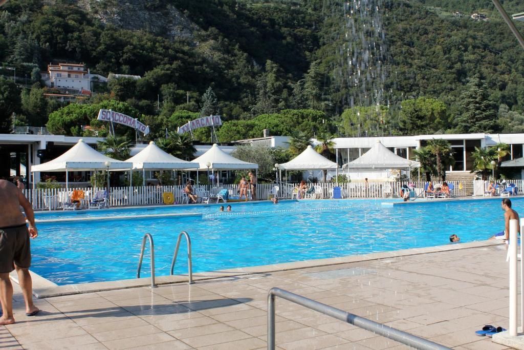 Beach Hotel Eurovil Predore Luaran gambar