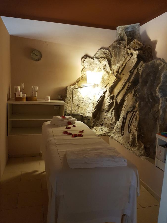 Beach Hotel Eurovil Predore Luaran gambar